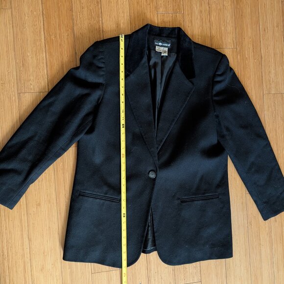 Vintage Sag Harbor Black 100% Wool Blazer with Velvet Collar - Size 16 - Picture 4 of 6